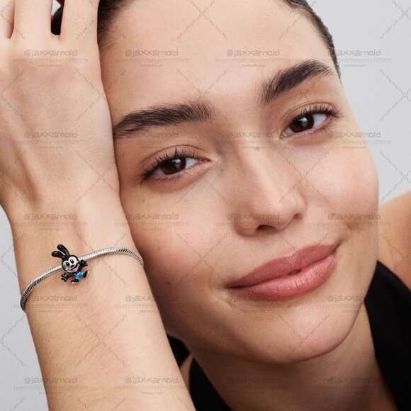 Pandora Disney Oswald The Lucky Rabbit Charm - Picture 5 of 6